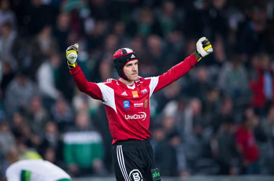 Ängelholms målvakt Matt Pyzdrowski jublar