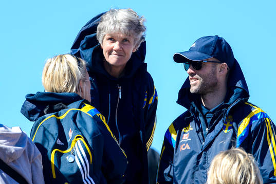 Sveriges förbundskapten Pia Sundhage på läktaren