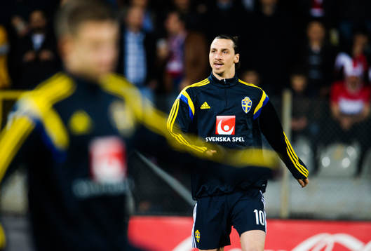 Zlatan Ibrahimovic värmer upp