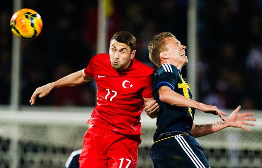 Bläddra bland fler bilder av Fotboll, Turkiet - Sverige