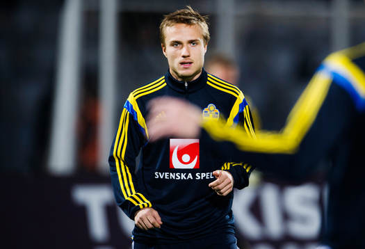 Sveriges  Pierre Bengtsson  värmer upp