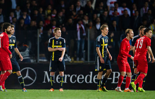 Sveriges  Alexander Kacaniklic, Sebastian Larsson och