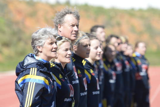 Förbundskapten Pia Sundhage och Lilie Persson