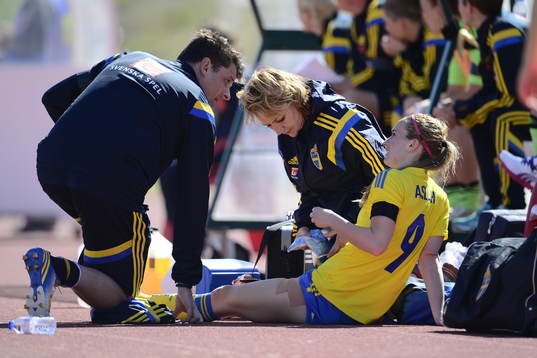 Kosovare Asllani har fått en smäll