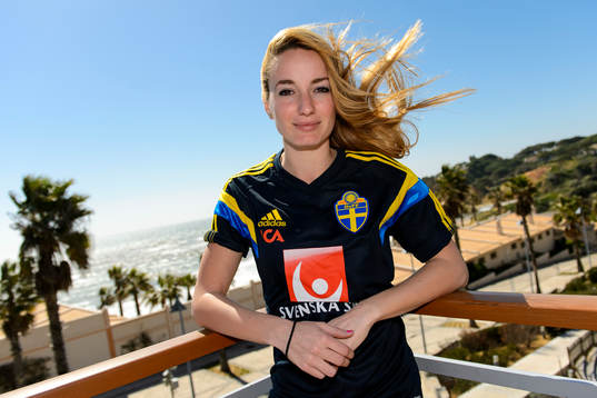Sveriges Kosovare Asllani