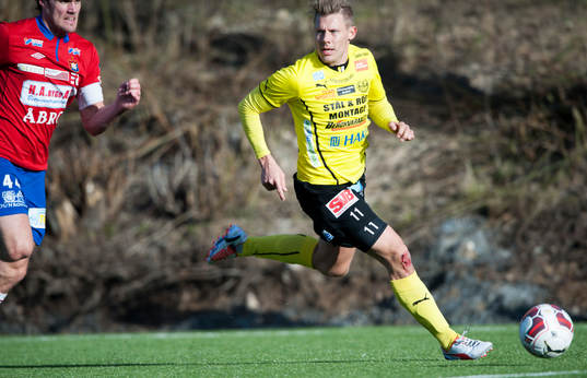 Mjällbys nye Patrik Ingelsten  i matchen i Svenska Cupen