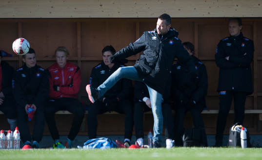 Mjällbys tränare Marcus Lantz  i matchen i Svenska Cupen