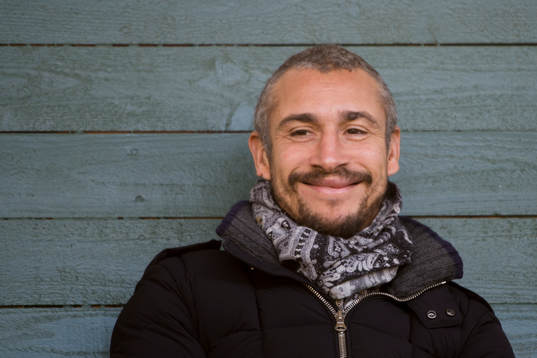 Falkenbergs tränare Henrik Larsson på läktaren