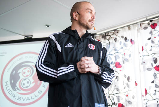 Hudiksvalls FFs tränare Henrik Åhnstrand presenterar sin