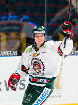 Frölundas Max Görtz ser glad ut