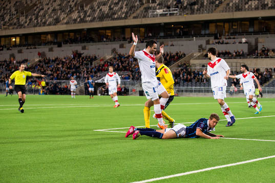 Assyriskas Levon Pachajyan fäller Djurgårdens Stefan