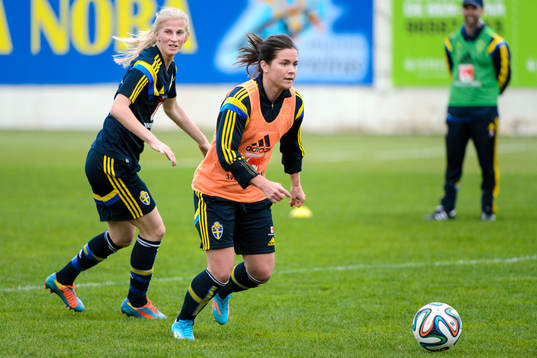 Sveriges Sofia Jakobsson och Hanna Folkesson på en träning