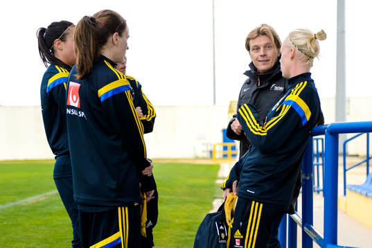 Sveriges Lisa Dahlkvist, målvakt Carola Söberg, Linda