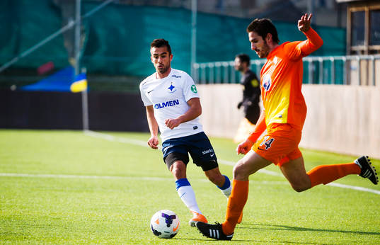 Norrköpings  Christopher Telo mot AFC Uniteds Juan Hervias