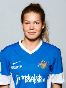 Damfotbollsspelaren Nina Jakobsson, Sunnanå