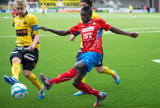 Östers Pa Konate rensar undan i eget försvar framför