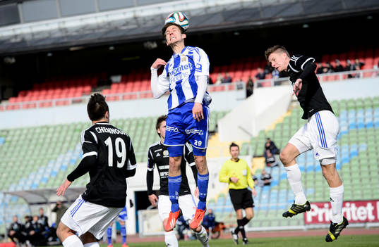 IFK Göteborgs Lasse Vibe nickar