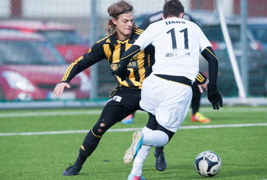 Hässleholms Linus Karlsson i träningsmatchen i fotboll