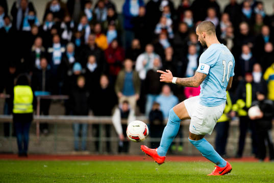 Malmös Guillermo Molins gör 3-0 på straff