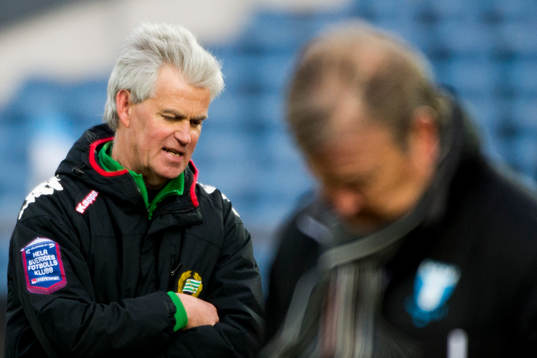 Hammarbys tränare Nanne Bergstrand, i förgrunden Malmös