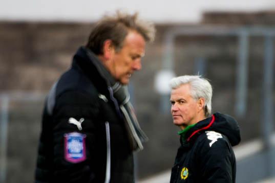 Hammarbys tränare Nanne Bergstrand, i förgrunden Malmös