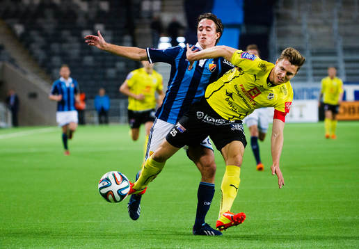 Djurgårdens  Philip Hellqvist  och Halmstads Rickard