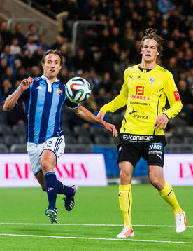 Djurgårdens  Philip Hellqvist  och Halmstads Fredrik