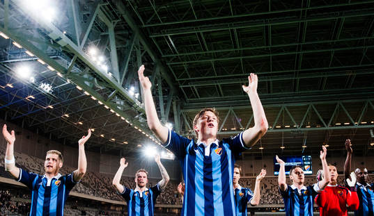 Djurgårdens  Emil Bergström  jublar
