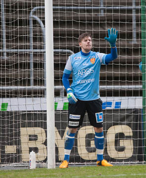 Syrianskas målvakt Magnus Berglöf i matchen i Svenska