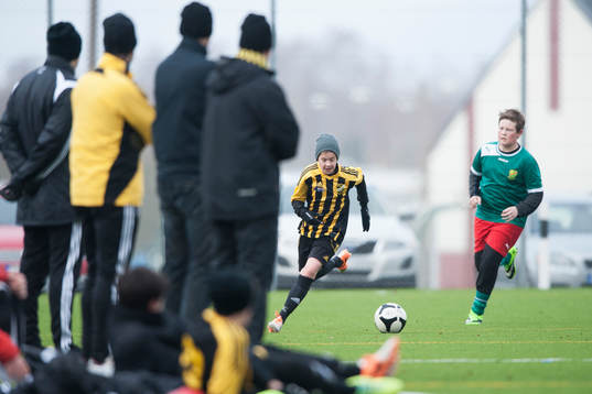 i DM-matchen i fotboll för 14-åringar mellan IFK