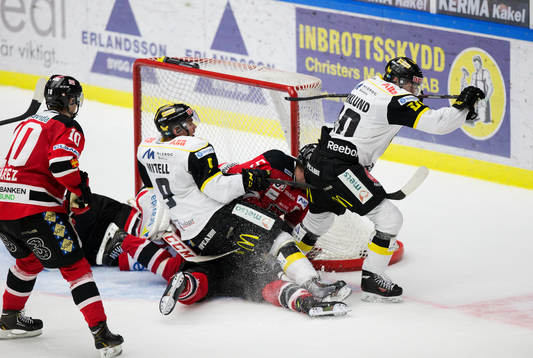 Sam Marklund, Västerås gör 2-2 och jublar