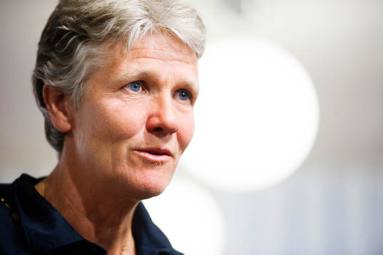 Pia Sundhage presenterar truppen