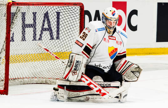 Djurgårdens  målvakt Adam Reideborn