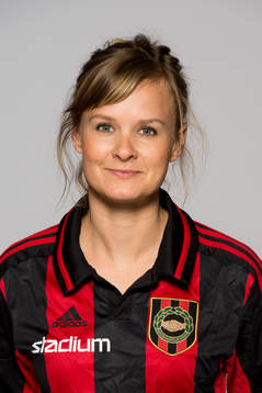 Damfotbollsspelaren Ida Garamvölgyi, Brommapojkarna