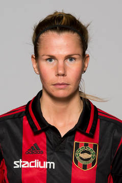 Damfotbollsspelaren Emelie Brodin, Brommapojkarna