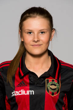 Damfotbollsspelaren Amanda Nildén, Brommapojkarna