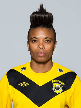 Damfotbollsspelaren Elaine Estrela Moura, Älta