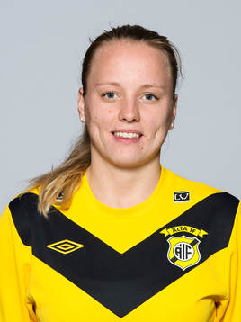 Damfotbollsspelaren Anna Svensson, Älta