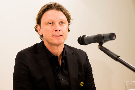 Nyförvärvet Viktor Prodell presenters