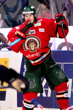 Frölundas Anton Axelsson jublar