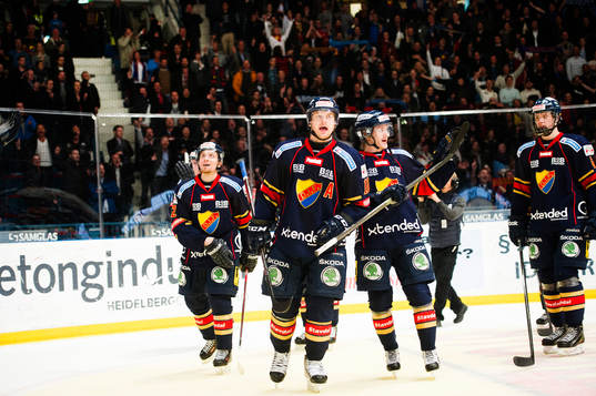 Djurgårdens Joakim Eriksson och Marcus Sörensen jublar