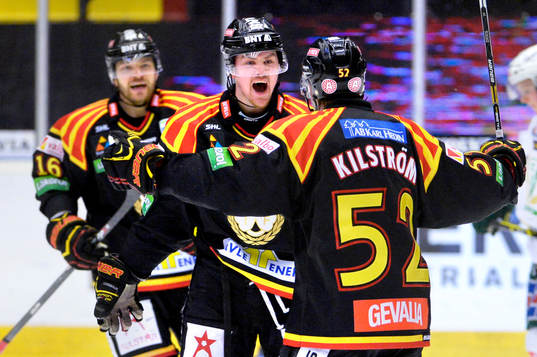 Brynäs Daniel Brodin jublar