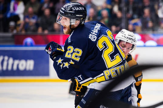 s David Petrasek och Skellefteås Niclas Burström