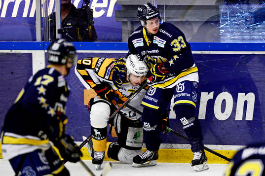 s Elias Fälth
