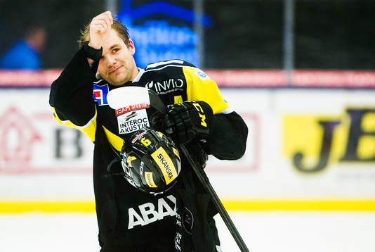 Västerås Tomas Mitell tackar publiken