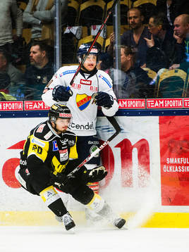 Västerås Sam Marklund och Djurgårdens Joakim Eriksson