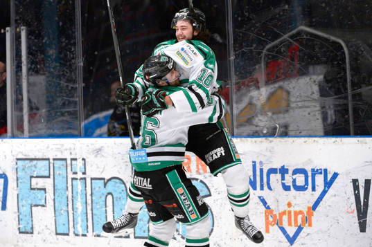 Rögles Andreas Lilja och Dennis Everberg jublar