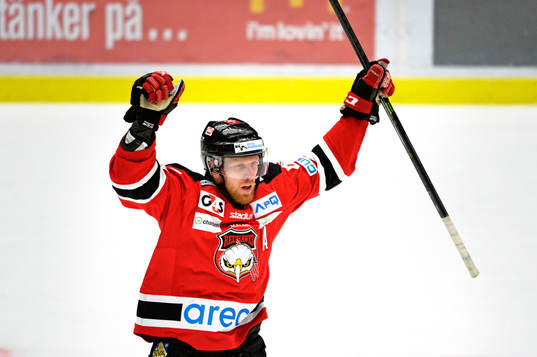 Malmö Redhawks Tobias Ericsson jublar