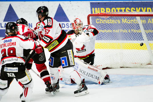Malmö Redhawks Robin Alvarez (ej i bild) gör 2-2 bakom