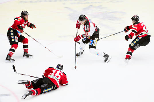 Örebros Ville Viitaluoma mot Malmö Redhawks David